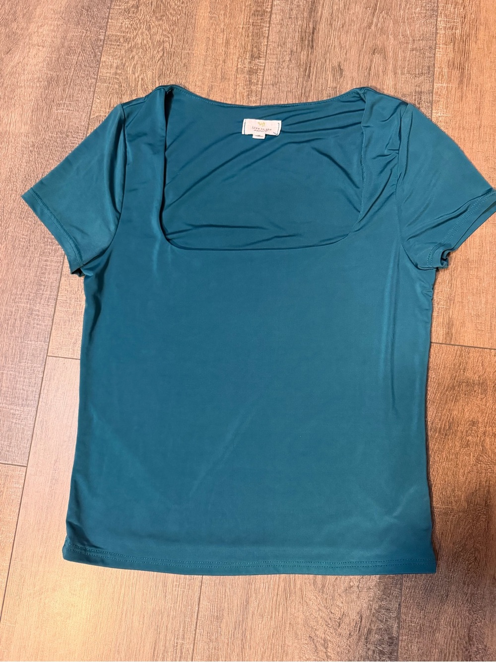 Women's Square-Neck Short Sleeve Crop Top in Teal